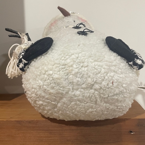 Cozy Snowman Holiday Decor with Black and White Accents vintage - Picture 5 of 10